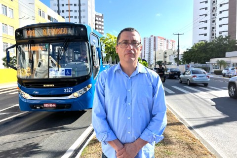 Ação educativa orienta condutores sobre fiscalização automatizada nos corredores exclusivos