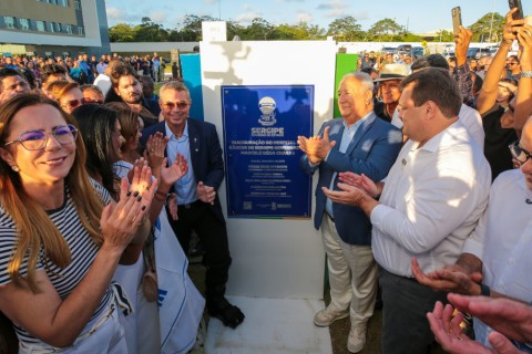 "Quando a boa política se une, a obra nasce", diz Fábio Mitidieri ao inaugurar Hospital do Câncer Governador Marcelo Déda