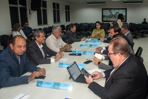 Prefeitura de Aracaju divulga linhas e horários dos ônibus gratuitos e geladinhos para o Fasc 2025